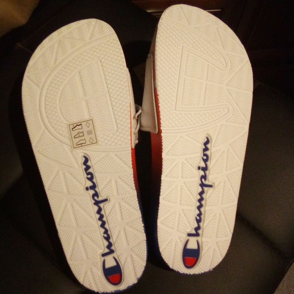 Women's Champion slides - Picture 3 of 5